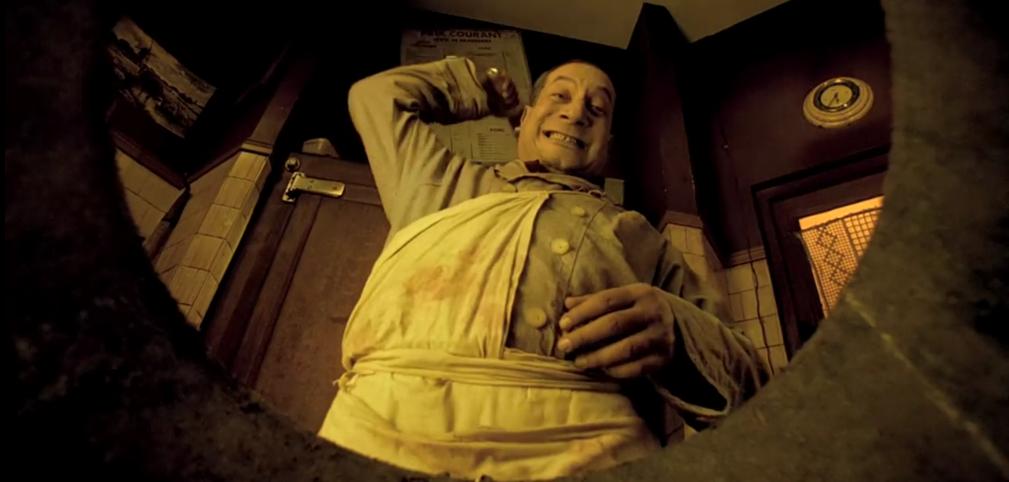 一部人吃人的荒诞喜剧，进了法国孙二娘的黑店，吃与被吃你没得选