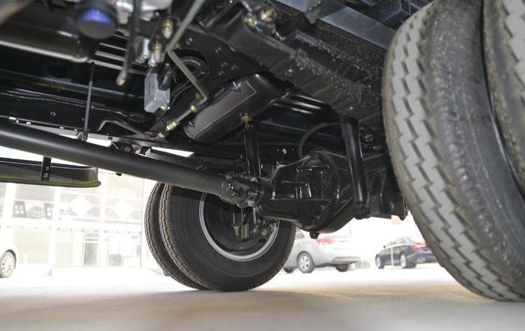 江铃顺达小卡3米3排半图片,24款江铃顺达小卡什么配置