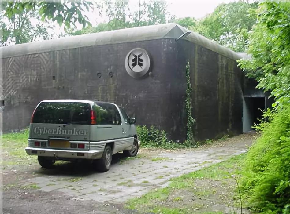 你看过的黄片,可能存在一个叫赛博庞克的国家里