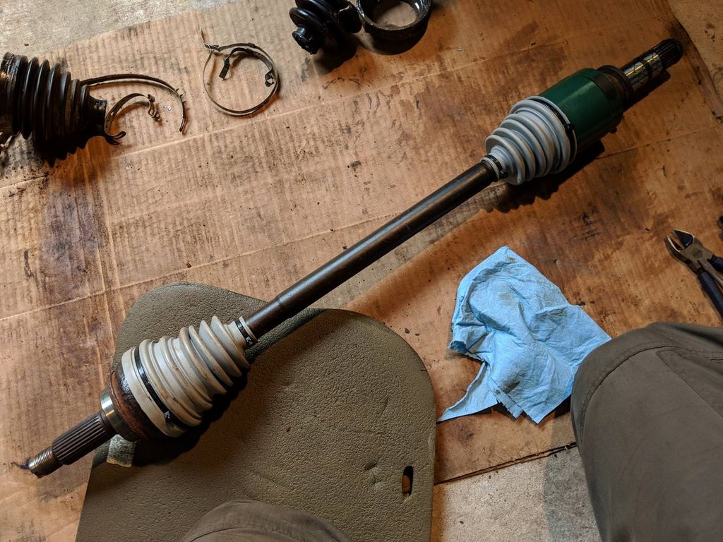 斯巴鲁翼豹2.0r两厢二手能入手吗,2006斯巴鲁翼豹二手多少钱