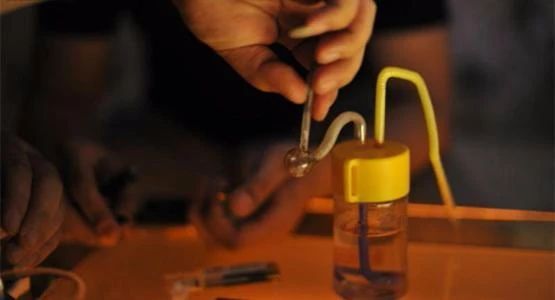 如果你的家人出现这些症状，那么他很可能是吸食了*毒冰**