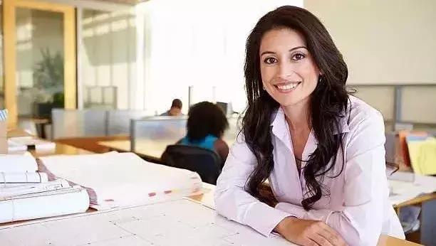 女生在律师事务所上班好吗,律所工作