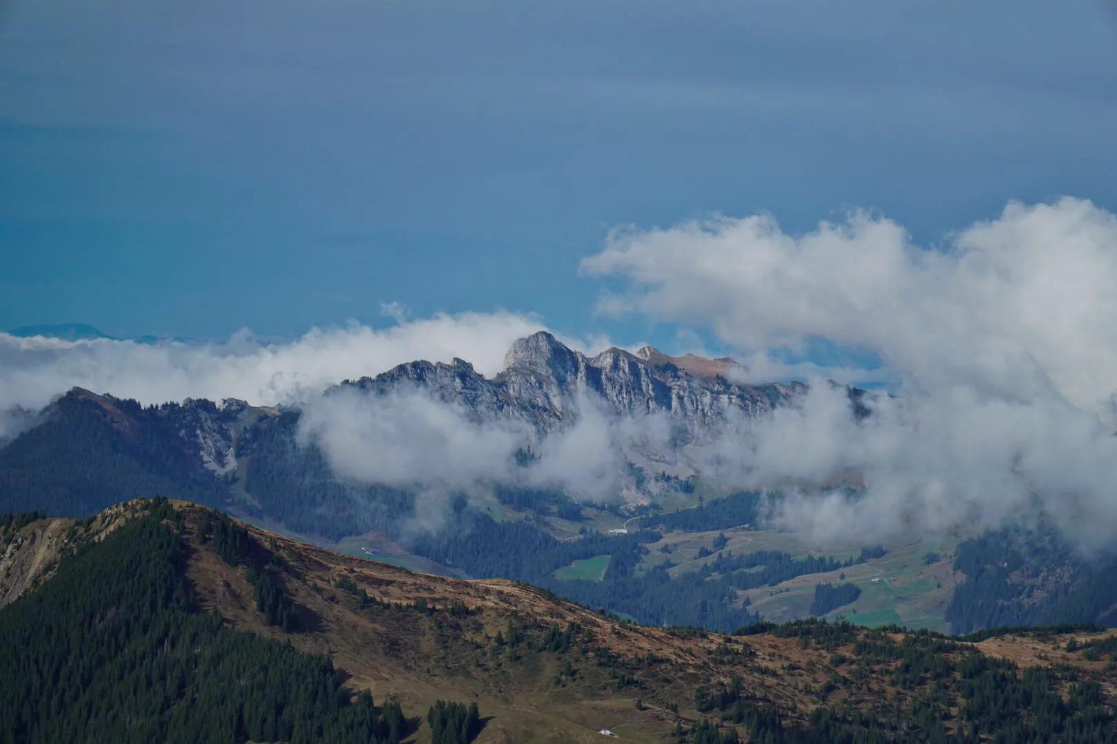 瑞士少女峰旅游详细攻略,四姑娘山徒步路线免费推荐