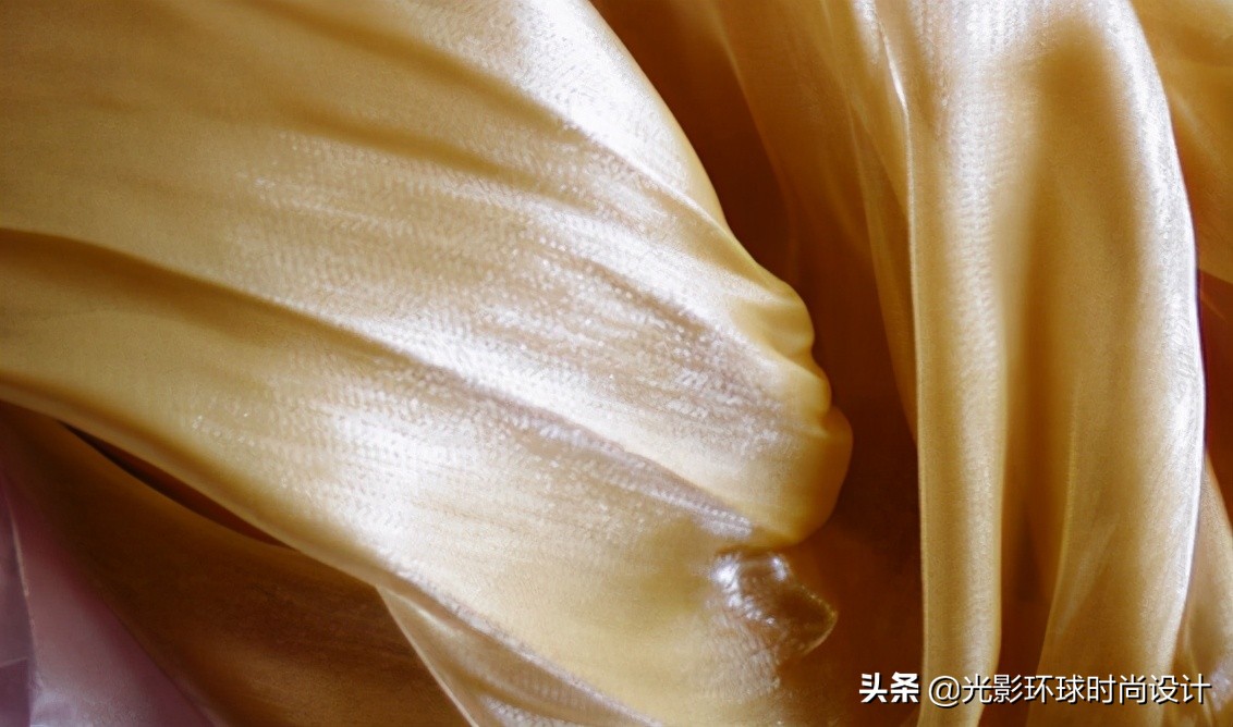 梭织面料适合做什么样的衣服,梭织面料斜纹卷边