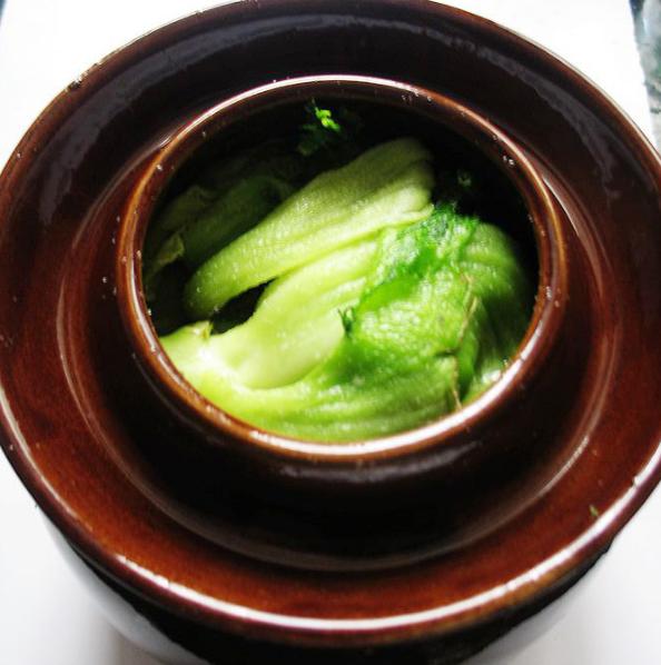 腌酸菜时盐放多了咋办,东北腌酸菜怎么腌不坏