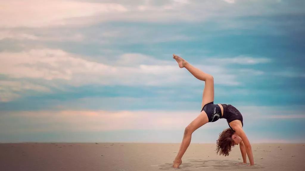 30分钟瑜伽初学瘦身视频,瑜伽初学教程30分钟