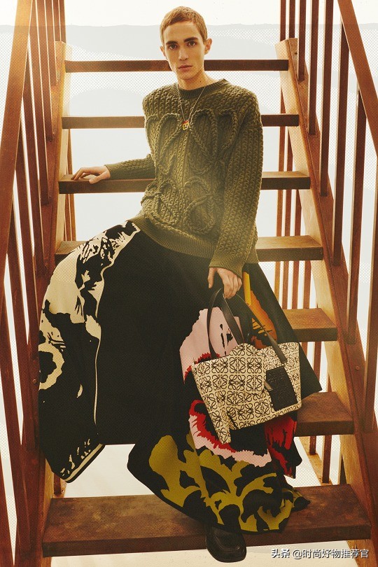 loewe牛仔包,loewe新款褶皱包