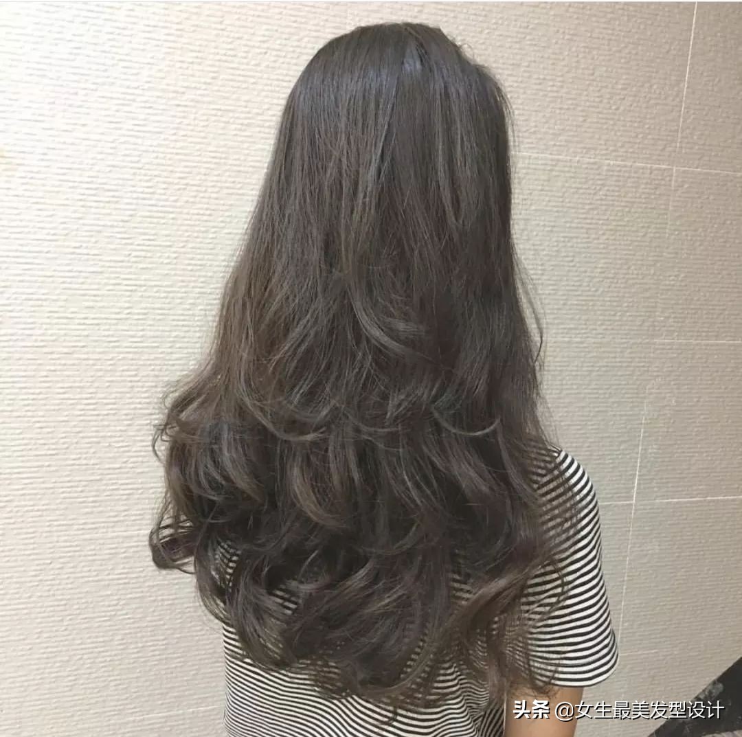 中长烫发洗发后怎么打理,中长法式烫发打理教程