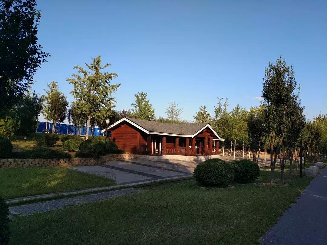 体验火车观光不用去火车站，来北京这个免费公园就可以！距市中心18公里，人少适合闲逛！