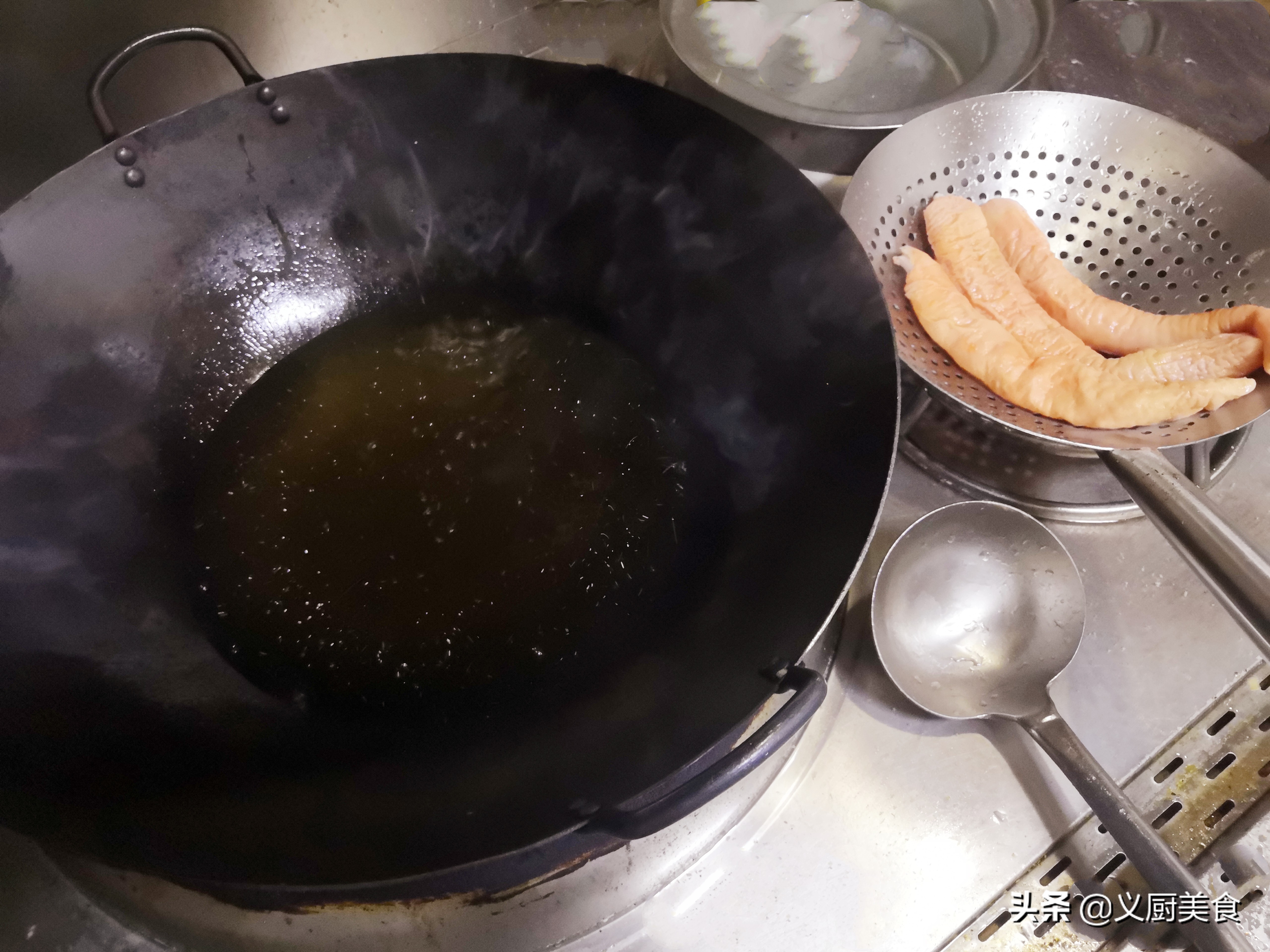 脆皮大肠的制作方法和视频,脆皮大肠脆皮浆的调制方法