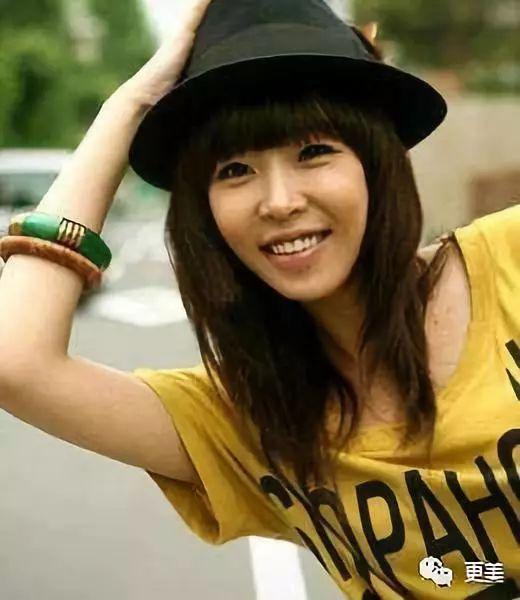 天后因队友吸du人气暴跌，公开承认整形却成蛇精下巴，瘦到脱相