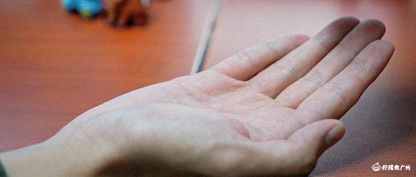 遇到一个喜欢的同事怎么办,提问喜欢的人的问题