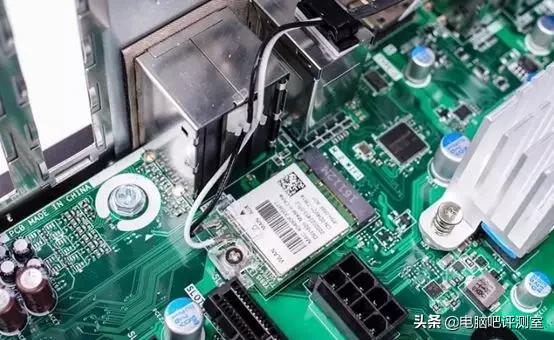 电脑各种接口都有什么用,电脑里有很多不知道是什么的东西