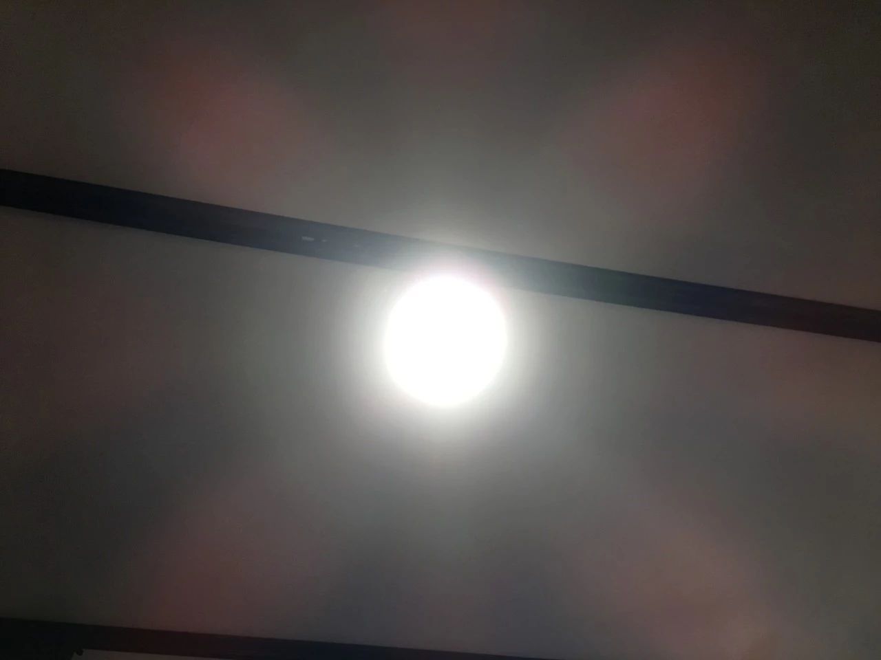 家装客厅流水灯光效果,家装灯光颜色怎么搭配