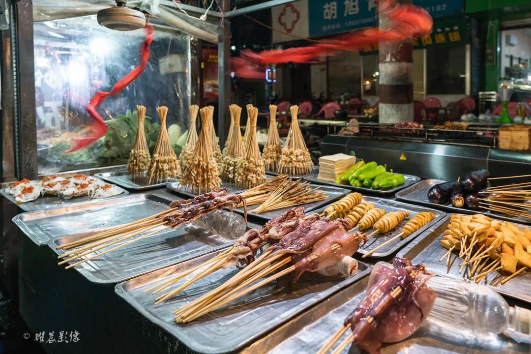 中国一年四季最火爆的夜市,这些最好逛的地摊夜市你去过几个