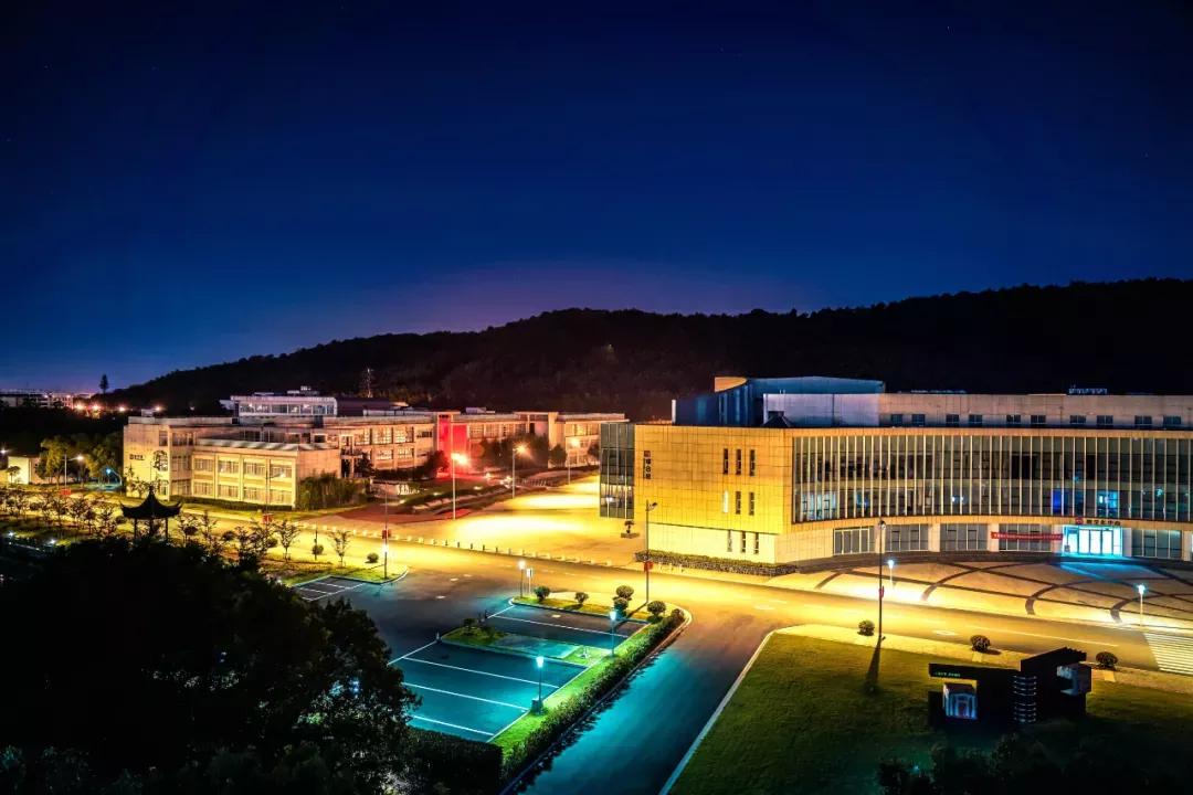 鑻忓窞澶у鏂囨瀛﹂櫌浠嬬粛,鑻忓窞澶у鏂囨瀛﹂櫌鍥剧墖