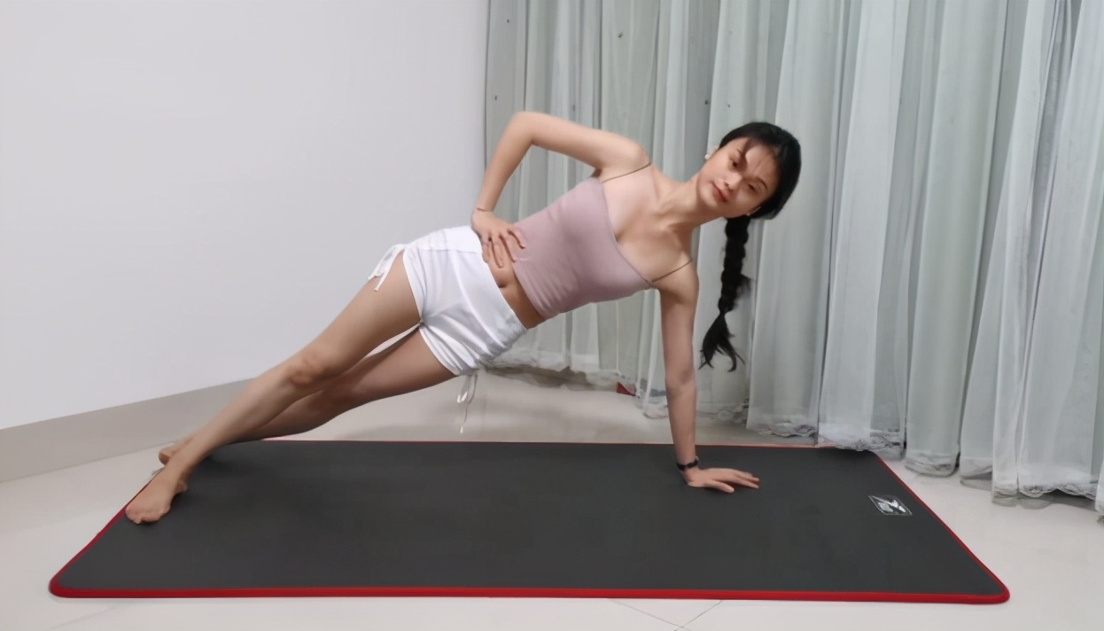 四个动作轻松瘦肚子练出平坦小腹,4个动作甩掉肚腩打造平坦小腹