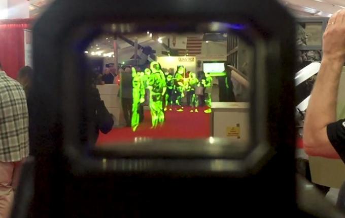 自带瞄准镜的科幻枪,瞄准镜科幻感