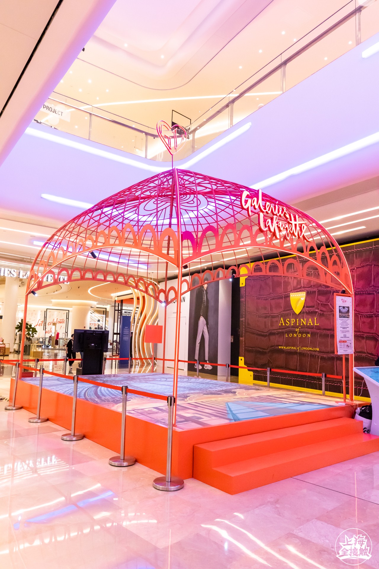 老佛爷百货中国第二店营业,走进上海老佛爷百货