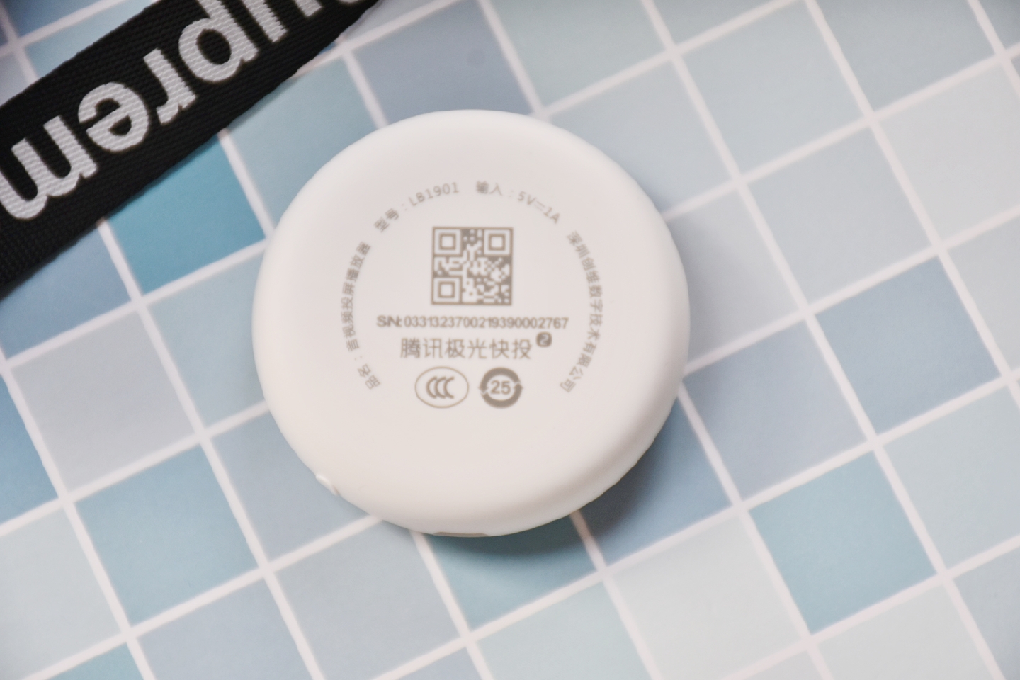 腾讯极光快投怎样连接电脑显示器,腾讯极光快投2和腾讯极光快投4k