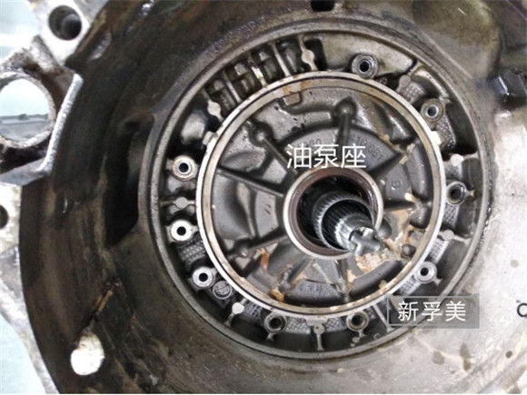 奥迪q3变速箱渗油维修多少钱,奥迪a4l起步变速箱打滑