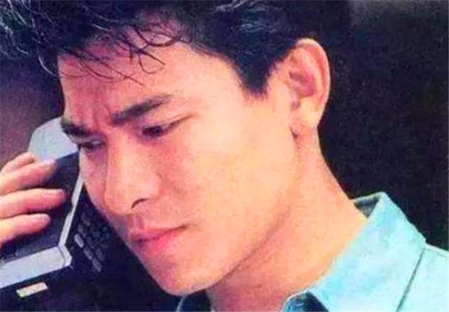 中国第一个办手机号的人,当时号码随便挑,他选了个啥号呢?