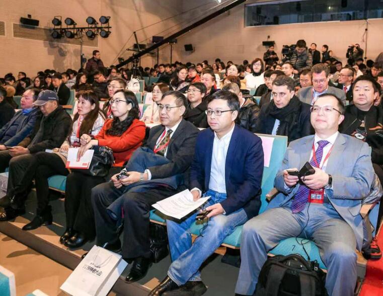 2018传神者大会在汉开幕专家展望互联网时代的翻译产业