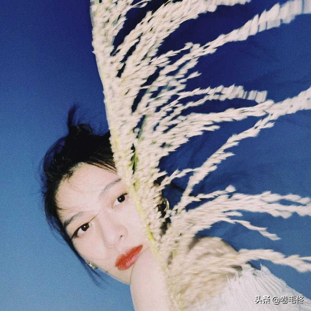 解决拍照尴尬技巧,一拍照就紧张头部发抖