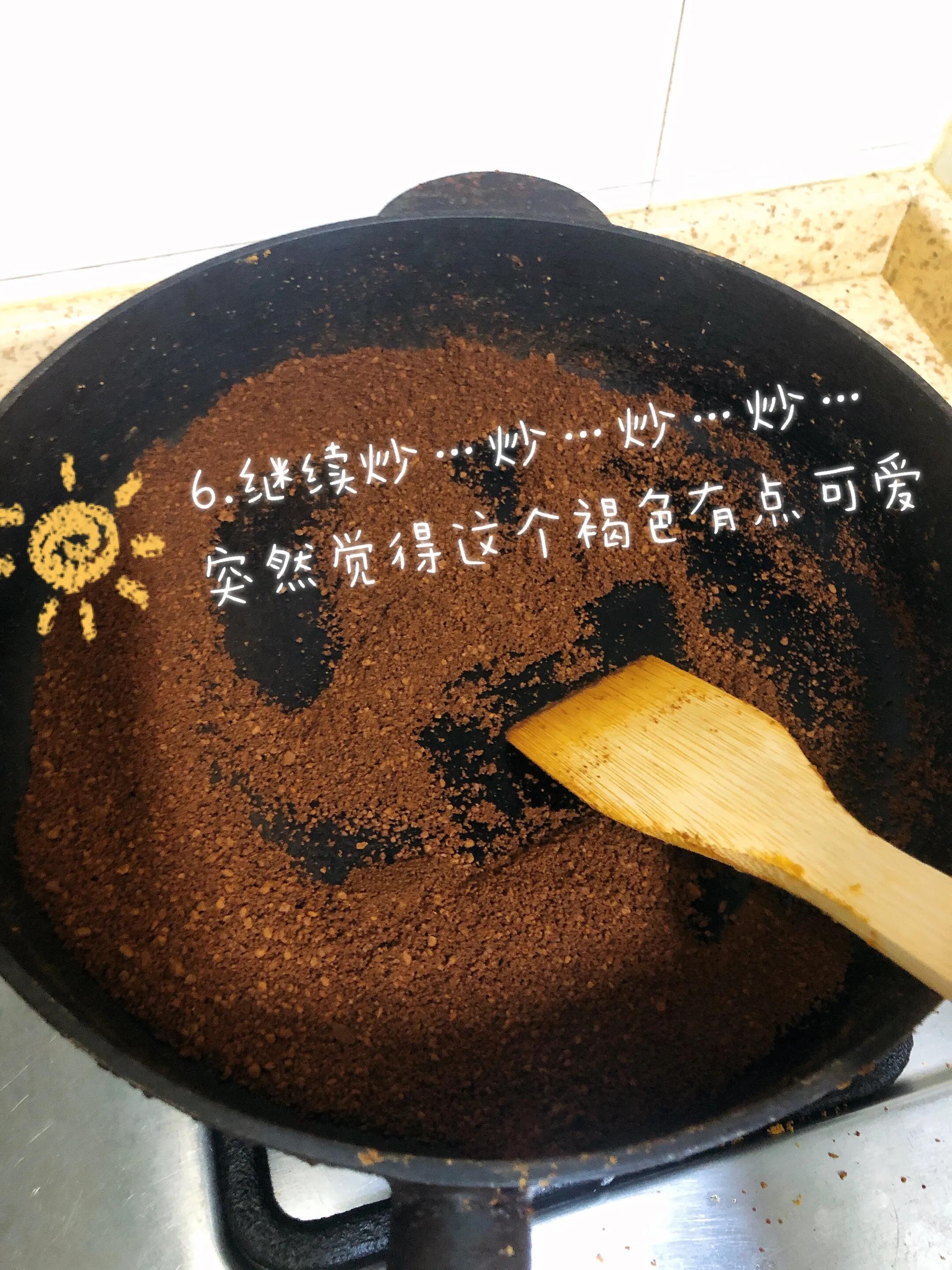 母乳蛋黄油,蛋黄油哺乳之前要擦吗