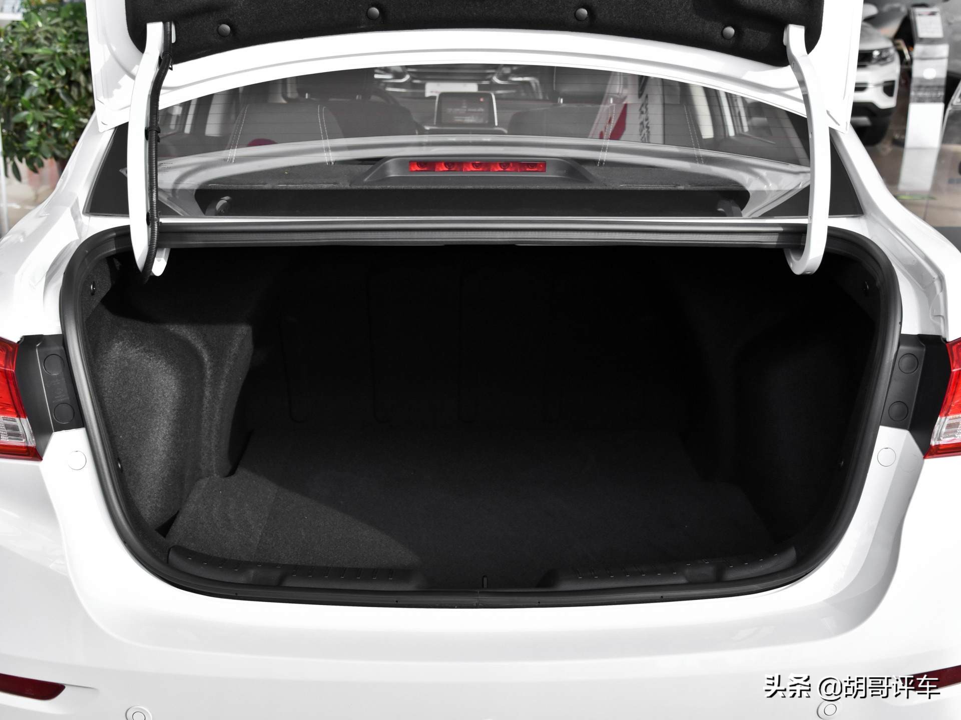 1.4l的车动力,长安悦翔1.4手动评测2015款