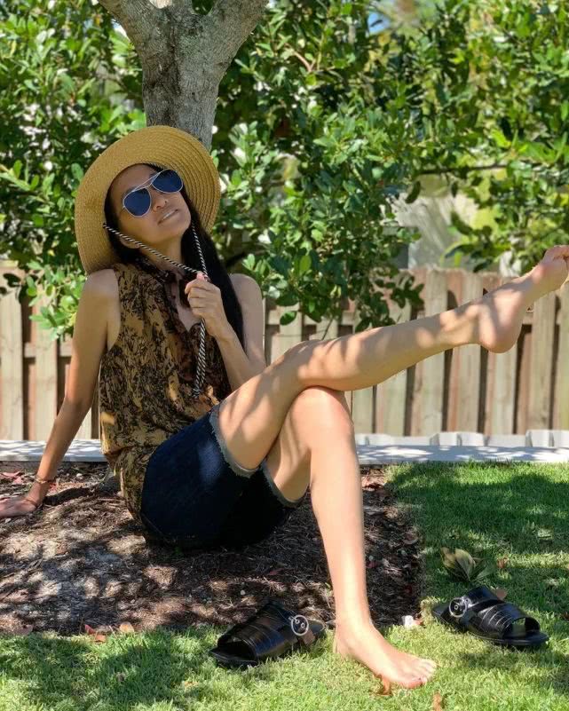 71岁百亿富翁,280亿富婆长得像17岁女孩