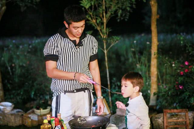 嗯哼空降《妻子3》，掉了一颗门牙还不认字，却会说“我收工了”