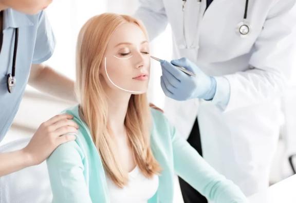 云南双眼皮失败,南华博士整形