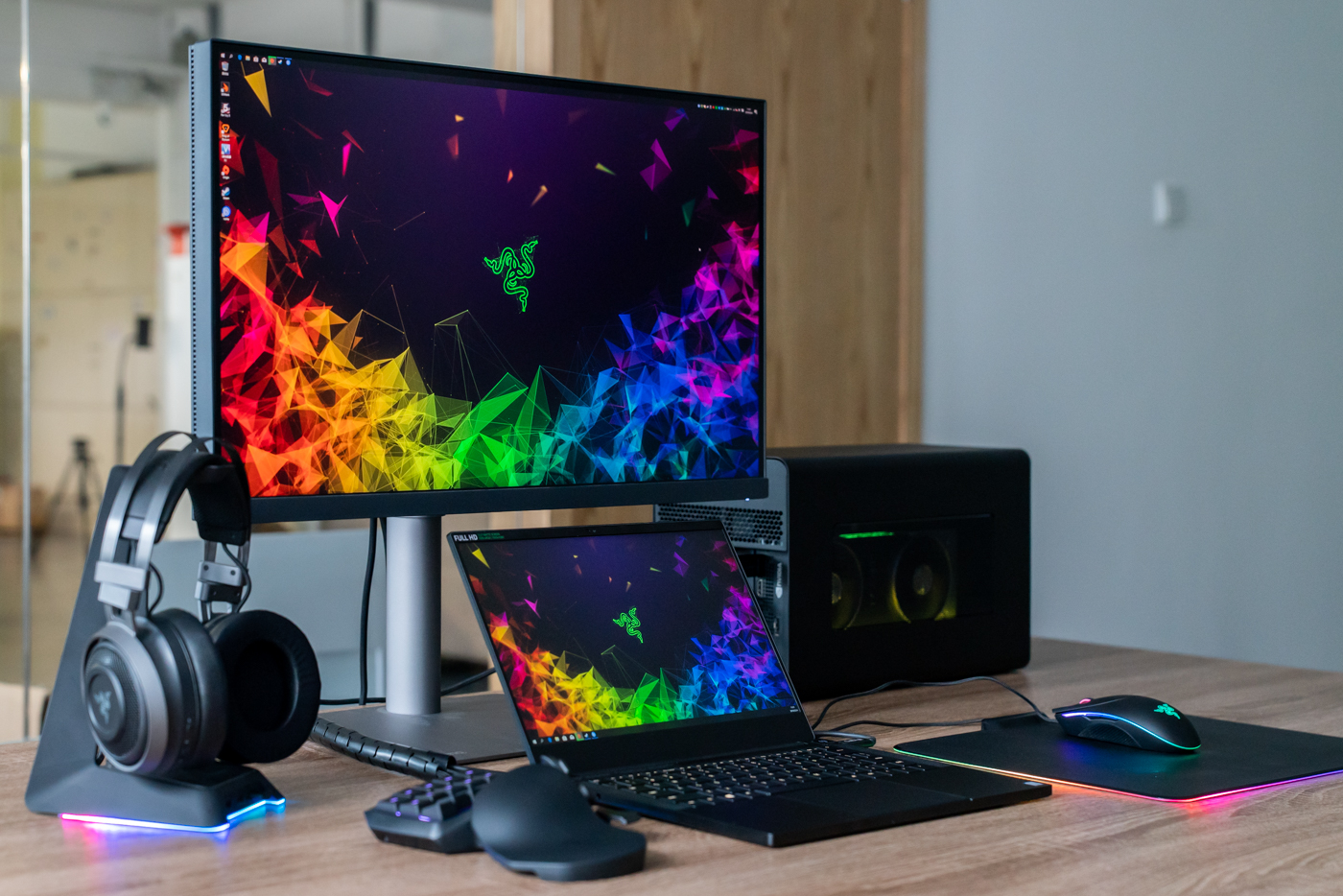 雷蛇razer战核x幻彩版显卡扩展坞,雷蛇战核x连接外置显示器