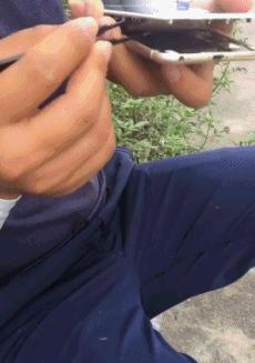 神回复:在公交车上碰到前女友,我怎么做可以不尴尬呢?