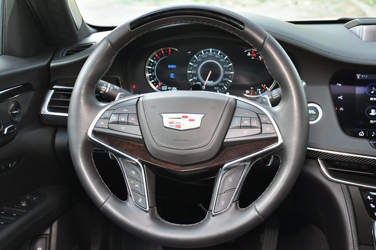 试驾凯迪拉克ct6入门车型,胖哥试驾凯迪拉克ct628t精英