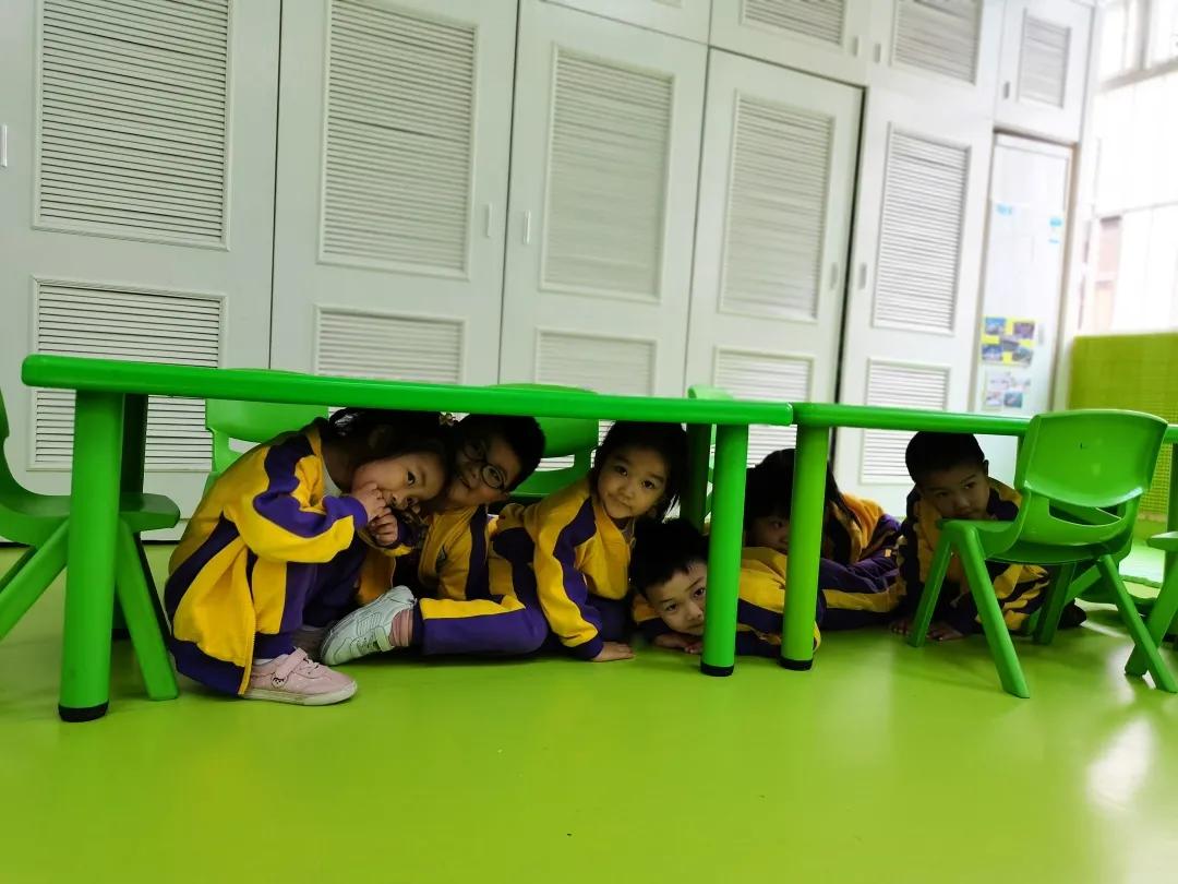 “坏人来了，怎么办？”——连江县进修校附属园防恐防暴应急疏散演练活动