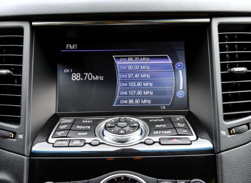 英菲尼迪qx70s绝影版排气管声音,日产英菲尼迪qx70