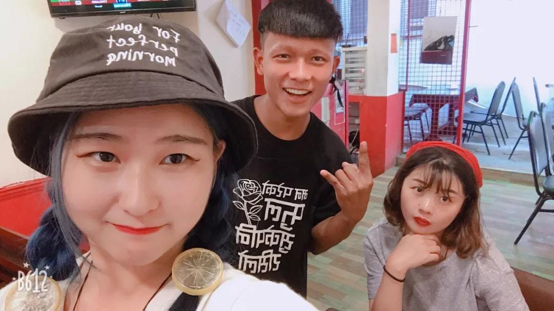 这个微笑国度,见人就夸漂亮,300元就能在天空滑翔