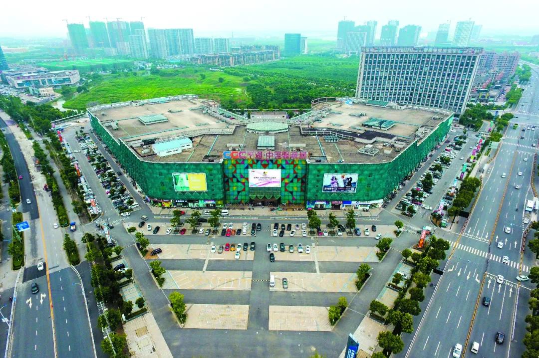 小城造衣梦,中国最大羽绒服档口