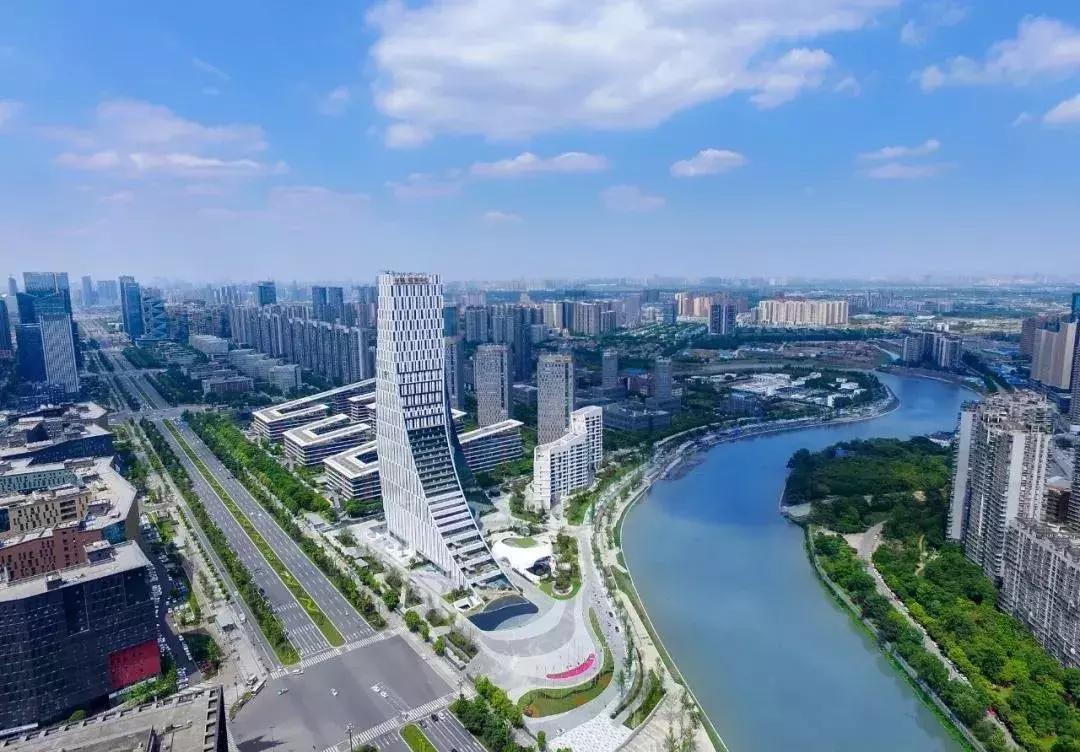 成都公交优化13条线路 (为进一步与市民接驳成都调整公交)