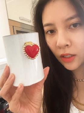 宋妍霏的潮流穿搭,宋妍霏一个被演技耽误的时尚博主