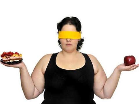 精油抹在身上发热暴汗减肥靠谱吗,用精油推拿减肥有用吗