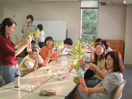 在日本的中国人,都靠什么赚钱?