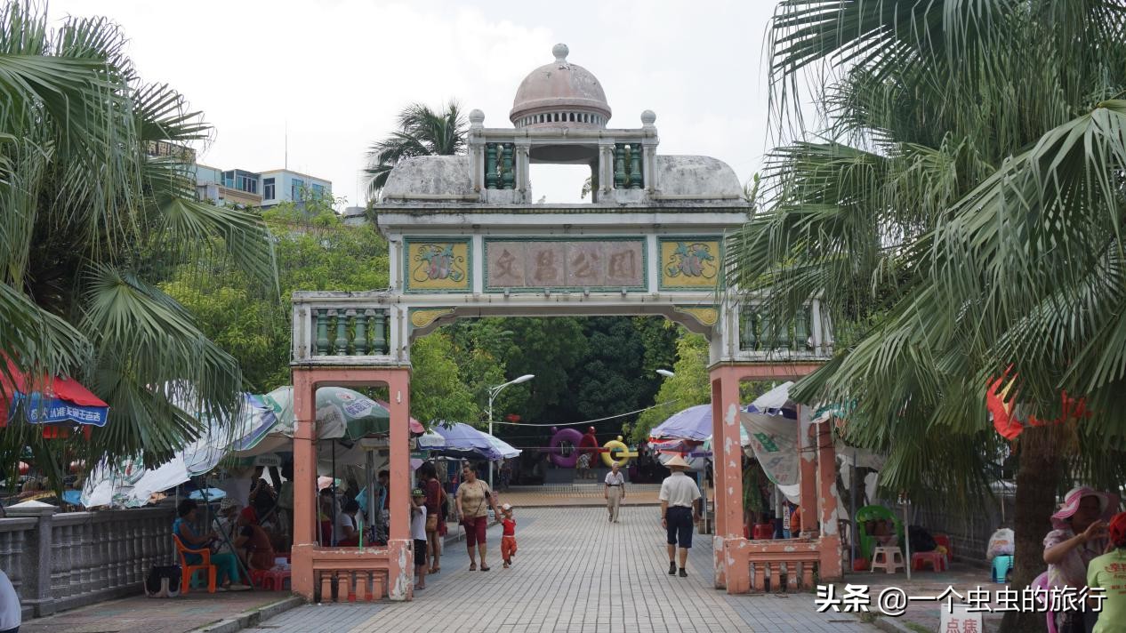 海口东郊椰林,东郊椰林的椰风摇曳