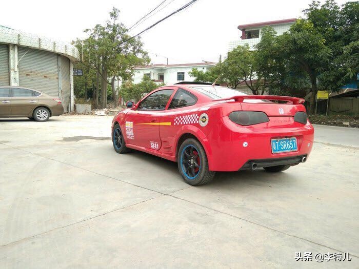 街头偶遇顶级跑车,国内街头罕见的超跑