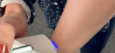 粉底液口红上妆白里透红,粉底液口红