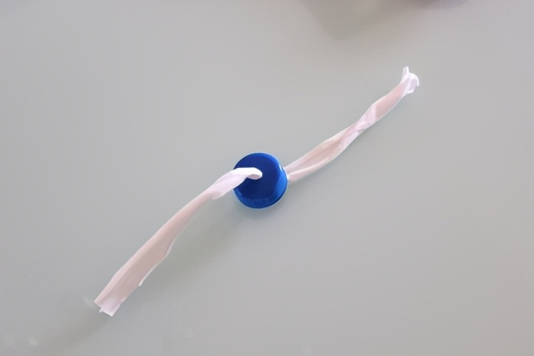 塑料瓶自制免浇水的花盆方法,花盆自动浇水神器