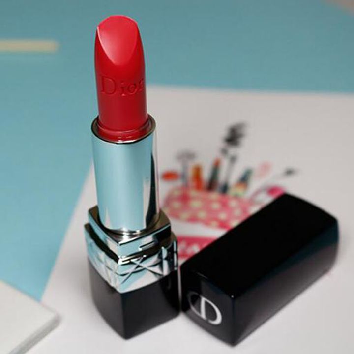 迪奥999和兰蔻196口红哪个好,为什么好多人买大牌口红