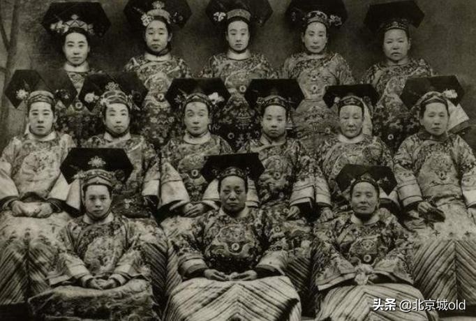 老北京胡同讲解视频,老北京胡同之东四三条